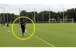 内田篤人コーチ、U-19合宿で「副審」をやる！ライン際の姿をひたすら追ってみた 画像