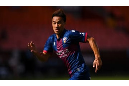 岡崎慎司、リーガ初ゴール未遂！「GK棒立ちの鬼ボレー」がこれ 画像