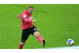 34歳ルーニー、今季初ゴール！炸裂した「必殺フリーキック」がこれだ 画像