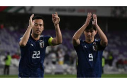 「南野が10番」聞いた吉田麻也、リアクションがこれ 画像