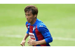 代表でも見たい！乾貴士の「ボールに触らない」上手すぎフェイントがこれ 画像