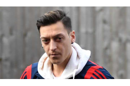 エジル、市民殺害疑惑のナイジェリア警察部隊についてツイート 画像