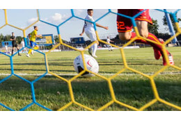 GK「終了間際に超セーブ2連発！→自分で投げ入れてオウンゴール」が悲劇的すぎた 画像