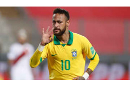 “ピエロ”ネイマール、「無慈悲なコロコロPK」で相手GKをあざ笑う 画像