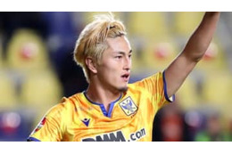 鈴木優磨、ベルギーで3ゴール目！無慈悲に相手のヘマを罰する(動画あり) 画像