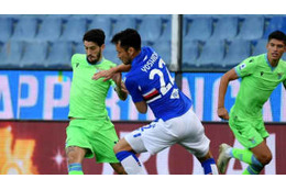 吉田麻也、ラツィオを封じた「読みが冴えるスライディングブロック」 画像