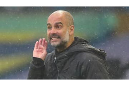 グアルディオラ監督、「バンパーを擦った日本車」に乗って現れる 画像