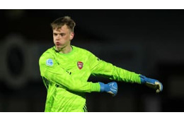 アーセナルユースで珍事！1分もプレーしていないDFが「急造GK」としてデビュー 画像