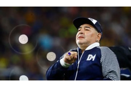 60歳マラドーナ、濃厚接触でまた隔離 画像