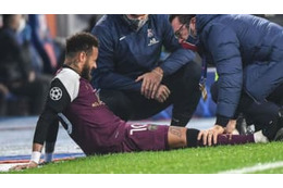 ネイマール、太もも負傷で途中交代…がっくりの退場場面がこれ 画像