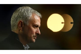 モウリーニョ、新しい靴を“おろす”とこうなる 画像