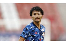 柴崎岳、写真撮影中の「あざとい技」に総ツッコミを食らう 画像