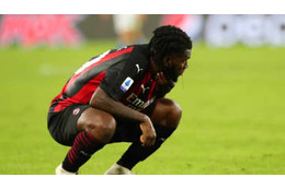 流血のミランMF、歯を失う…相手の顔面エルボーで 画像