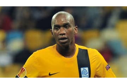 2010年W杯の英雄、33歳で事故死…高速道路で横転、車から放り出される 画像