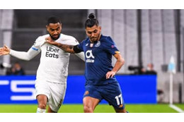 コロナ、ヤバすぎるキレ！「超速ダブルタッチ＋ワンツー」で二人を料理 画像