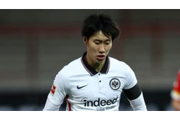 フランクフルト鎌田、ドイツで極めた「アンタッチャブルパス」がこれ 画像