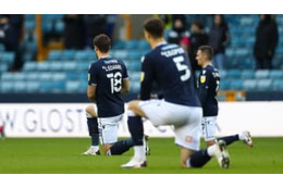 無観客解除の英で衝撃シーン…人種差別反対に大ブーイング、選手は怒り 画像