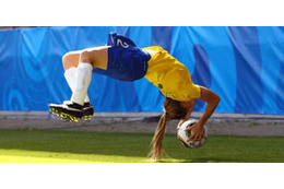  こりゃすげぇ！「ハンドスプリングスロー」を直接ぶち込む強肩選手がやばい 画像