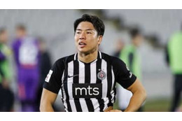 浅野拓磨、早くも今季10点目！飛び出しからゴール左隅に沈める 画像