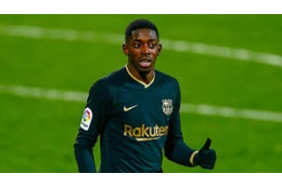 デンベレ、赤信号無視で走り去る 画像