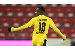 16歳ムココ、ブンデス史上最年少ゴール！「圧巻の弾丸シュート」がえぐい 画像