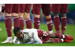 アーセナル、選手が「アルテタ派vsエジル派」で分裂か 画像