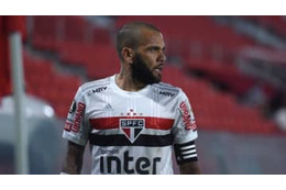 ダニ・アウヴェス、37歳でボランチとして覚醒！ すごい司令塔になってた 画像