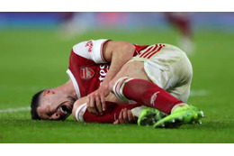 「泣いていた…」アーセナルFWマルチネッリ、試合直前に足首損傷 画像