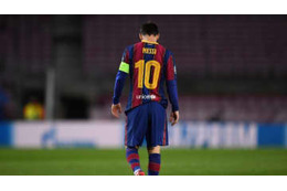 天才すぎ！メッシが壁の下を射抜いた超FK、後ろから見ると“神”だった 画像