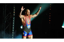 アーセナル、入場曲にファンがザワつく！あのカート・アングル本人も反応 画像