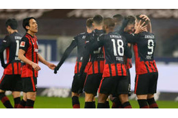 長谷部も脱帽！ヨヴィッチ、フランクフルト復帰戦での「超ゴール」がこれ 画像