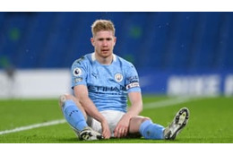 「もうアラサーだから…」 負傷のデブライネ、ゲーム配信でぼやく 画像