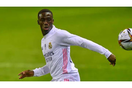 フィジカルだけでテクニック不足…レアルDFメンディ、チーム内から疑問符 画像