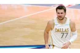 こりゃすげぇ！元レアル・マドリーのNBAスター、足での「神トラップ」がうますぎる 画像