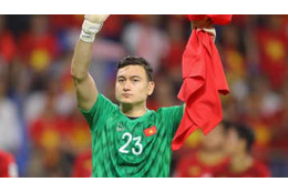 C大阪と契約のベトナム代表GKダン・バン・ラム、南野を絶望させた「神セーブ」これ 画像