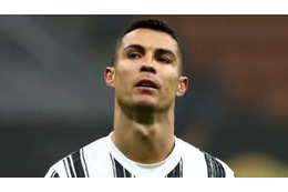 ロナウド、途中交代にイラッ！「露骨な不機嫌シーン」がこちら 画像