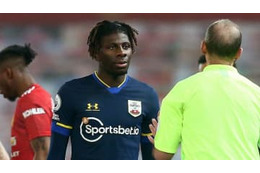 サウサンプトンで超速退場した19歳、「人種差別」の餌食に…警察も動く 画像