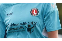 アダルト系SNS設立の美女サッカー選手、水着バカンスをする 画像