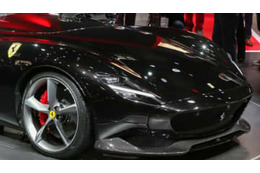 500ゴールのイブラヒモヴィッチ、2.5億円の「フェラーリ・モンツァSP2」を自慢 画像