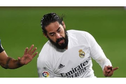 イスコの「ヘアセット」が物議…試合中に“1分20秒“ 画像