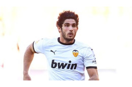 バレンシアFWゲデス、やる気ゼロの一瞬が話題 画像