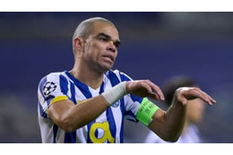 あのペペが激怒！足に穴が開く 画像