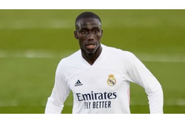 レアルDFメンディ、「足切断の危機」を乗り越えた過去を語る 画像