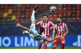 CLで超ゴールのジルー、試合後にGKオブラクと「鉢合わせ」…すると、こうなった 画像