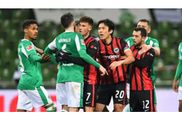 「うちなら即解雇だ」 長谷部も苦言…ブレーメンvsフランクフルトの“舌戦”が収まらず 画像