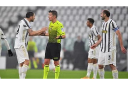 サッカー界の審判が変わる！？イタリアで現役主審が史上初のTV出演 「ピャニッチは退場」と誤審認める 画像