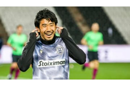 香川真司、PAOK移籍後に電話した元アーセナル選手を明かす 画像