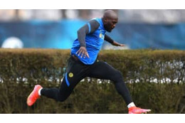 英国からイタリア移籍のルカク、好調の秘訣は「飯が変わった」 画像