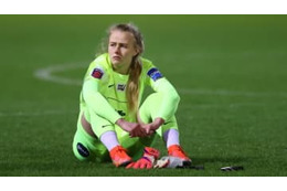 東京五輪落選で20歳女子GKが大号泣…英サッカー協会が謝罪する 画像