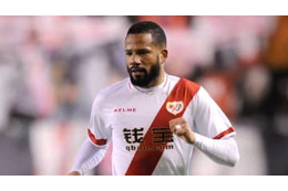 元ユナイテッドFWベベ、距離と弾道がとんでもない「鬼曲がりFK」を突き刺す 画像